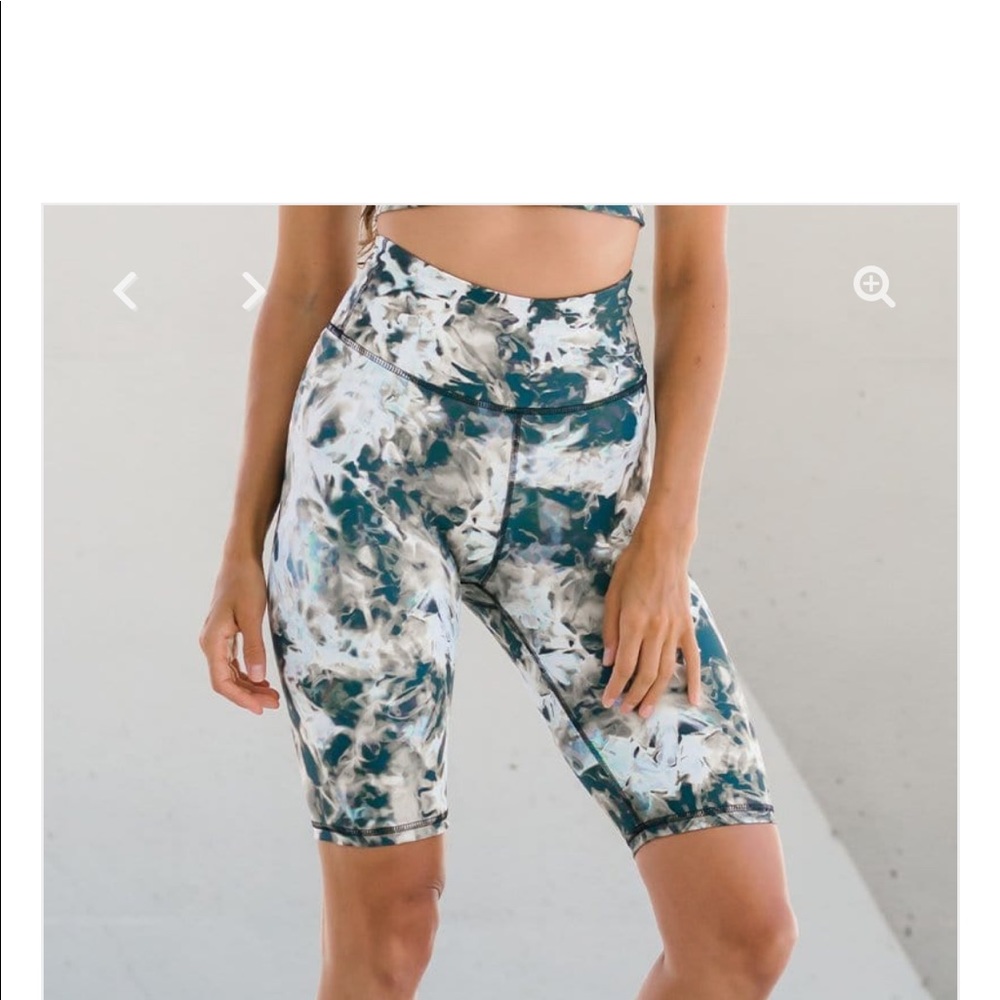 Daub and design tie dye biker shorts - Hazel